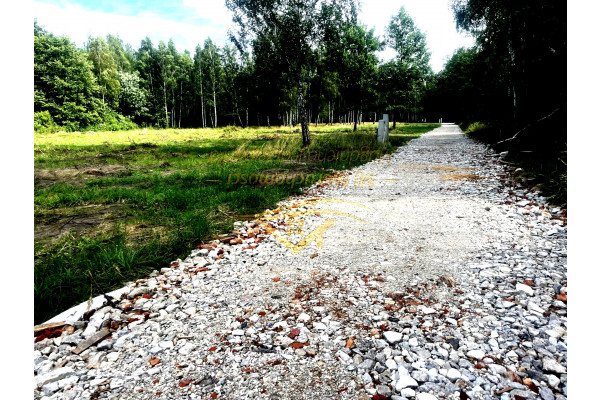grodziski, Jaktorów, Malownicza okolica , skrzynka z prądem na działce