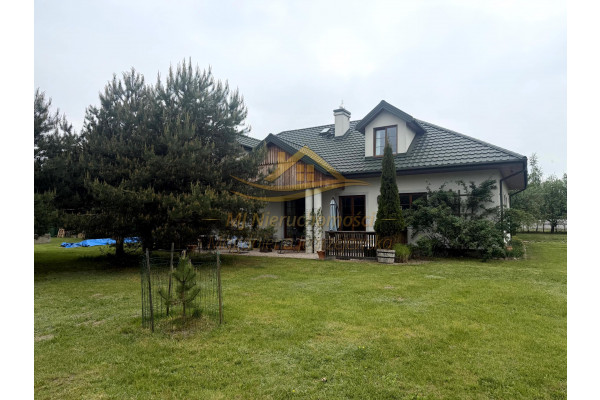 mazowieckie, grodziski, Jaktor&oacute;w, Dom na wsi , duża działka